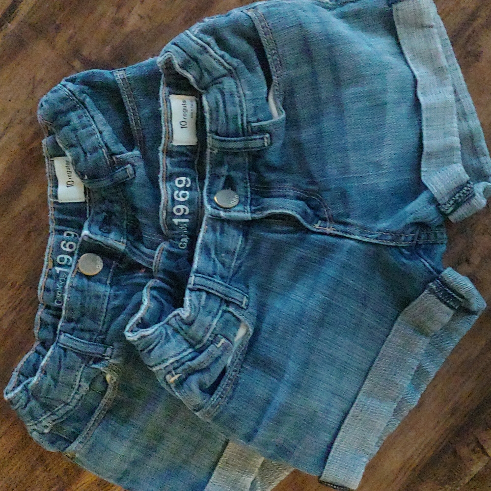 Gap shorts